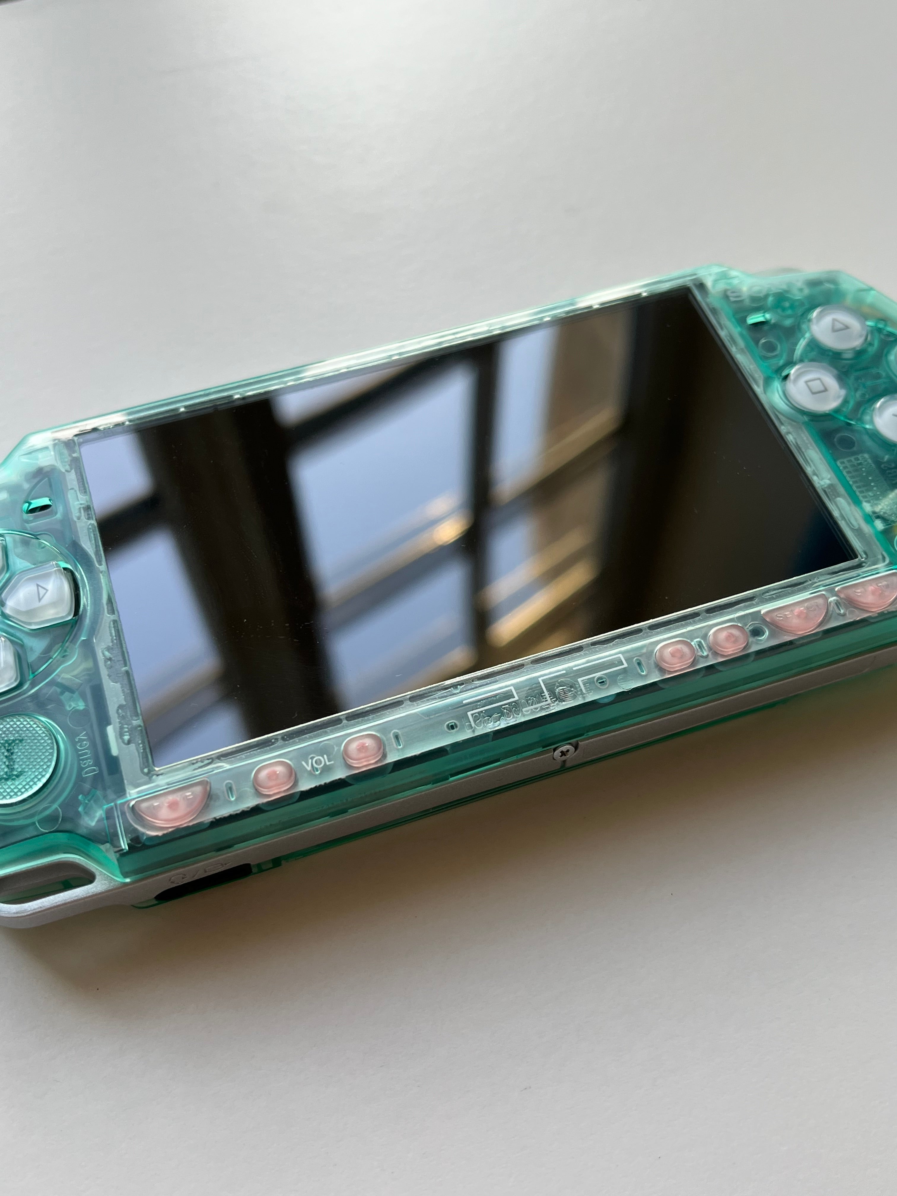 PSP 2000 - Transparent Turquoise