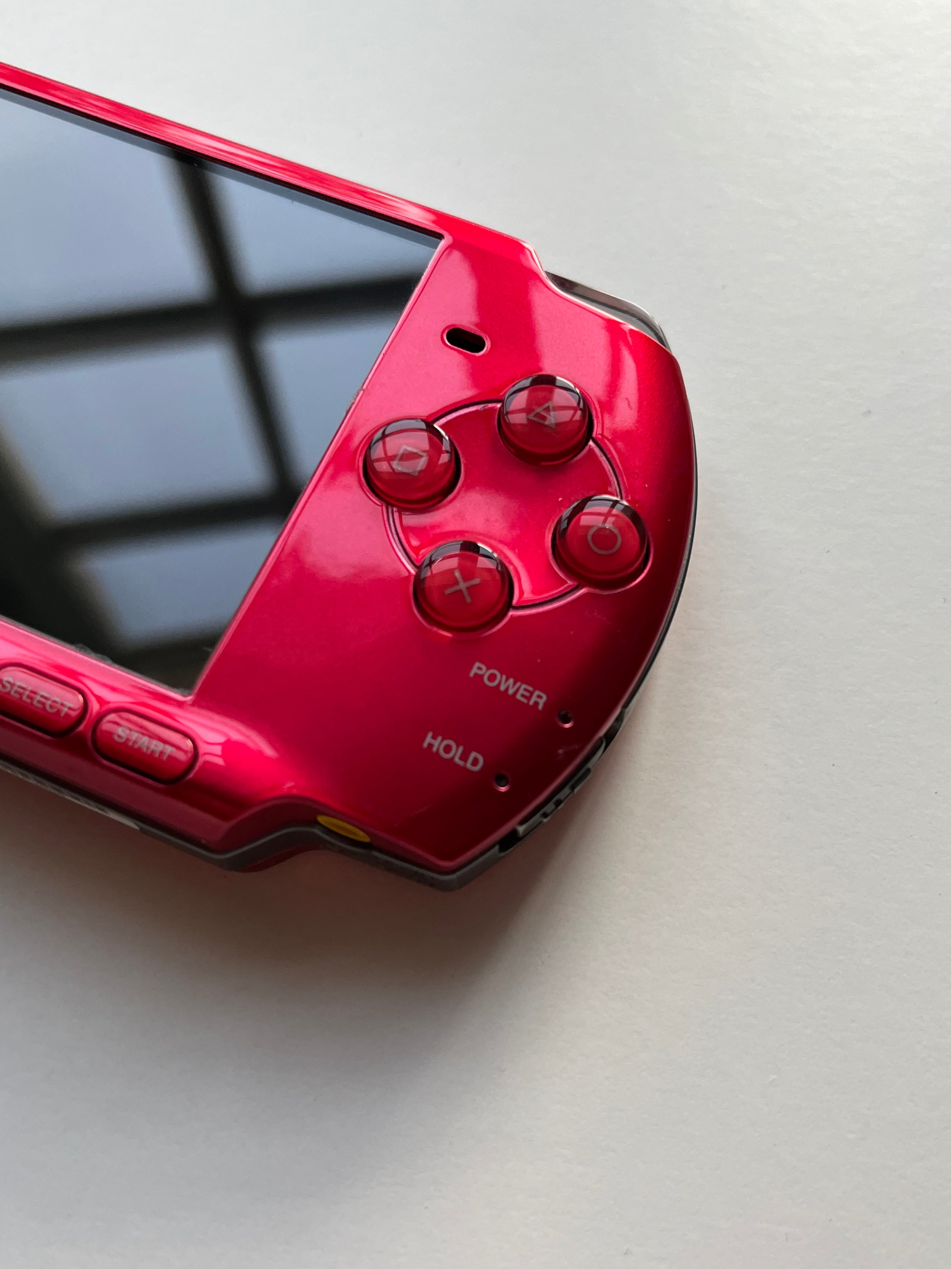 PSP 3000 - Radiant Red