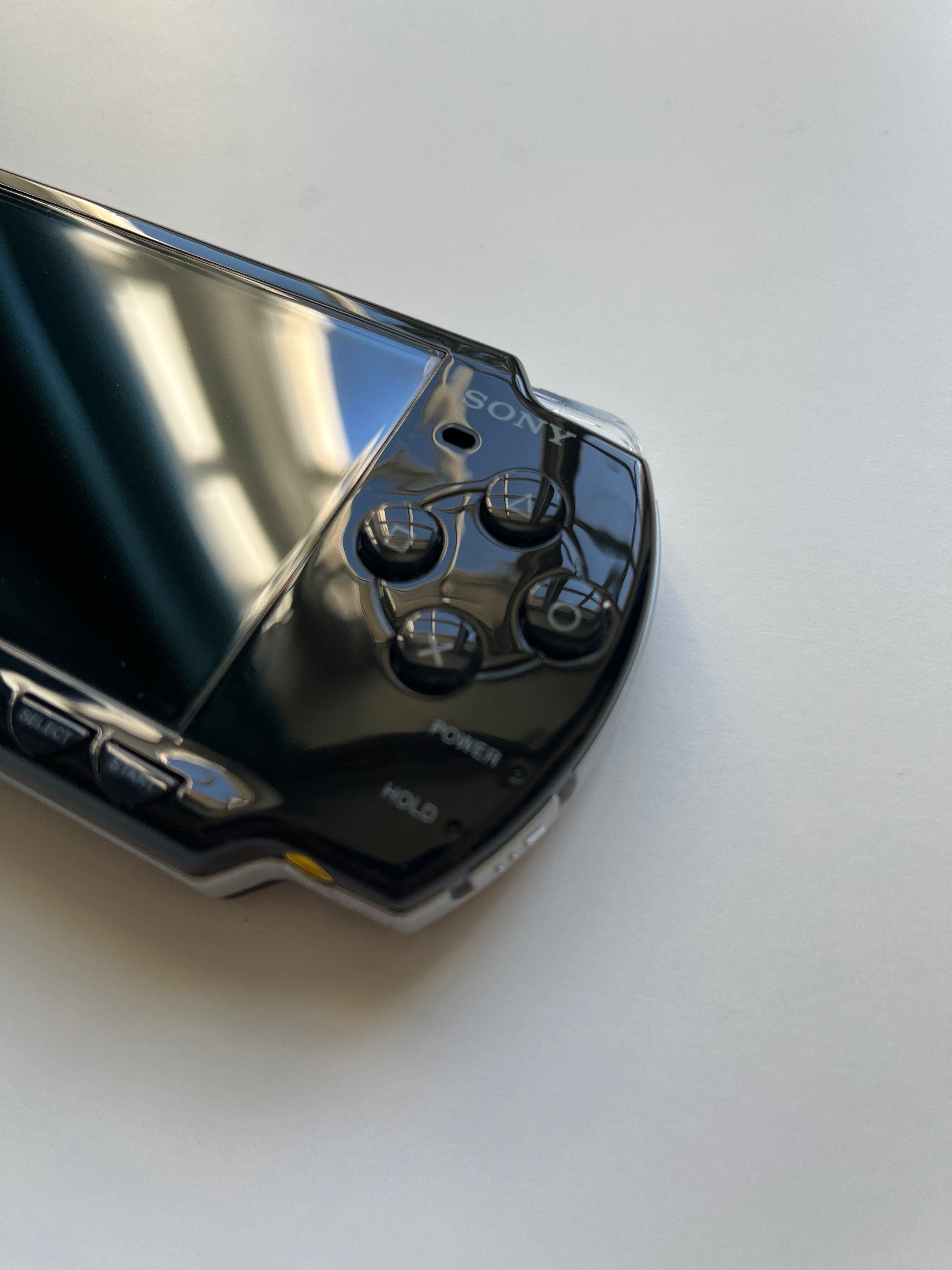 PSP 2000 Piano Black