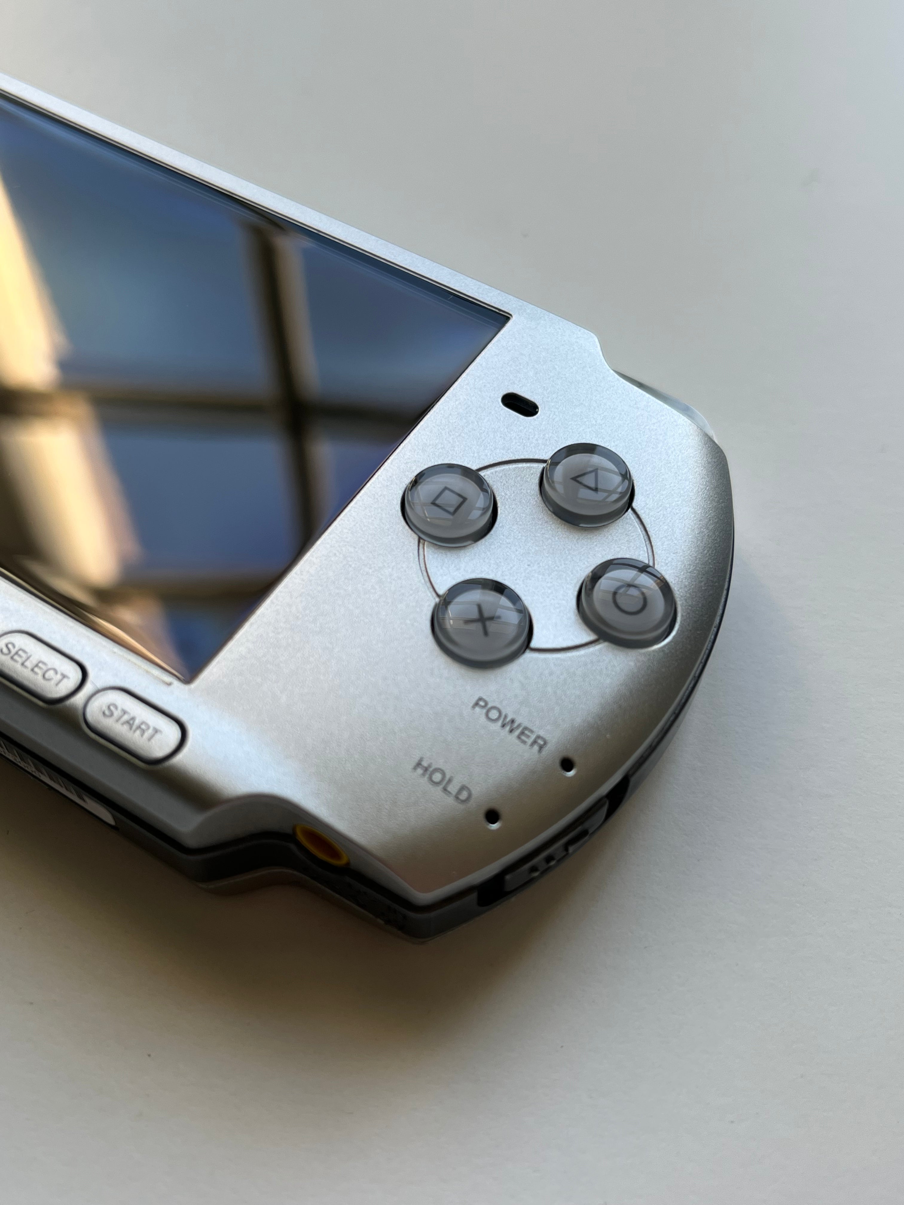 PSP 3000 Mystic Silver