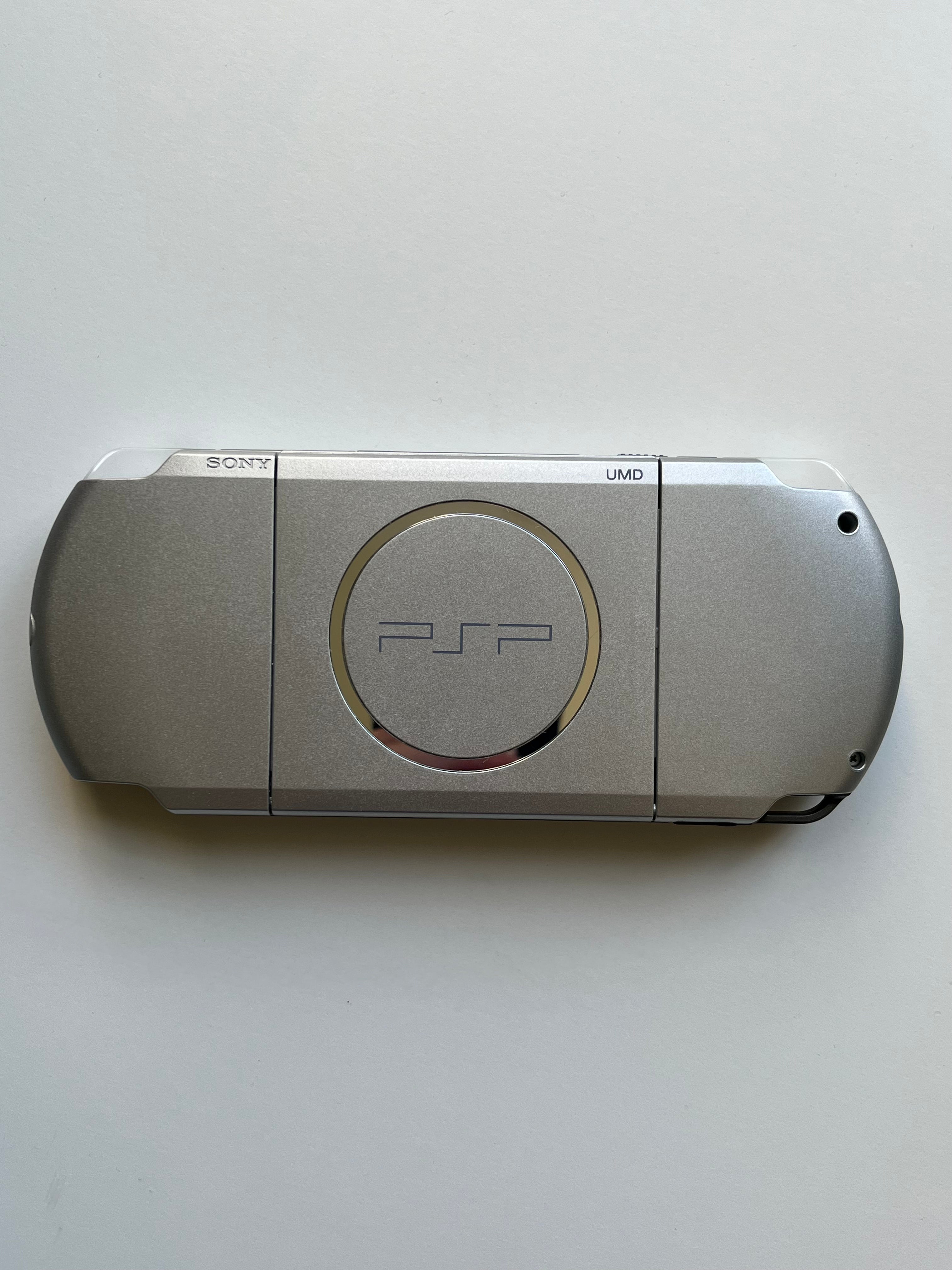 PSP 3000 Mystic Silver