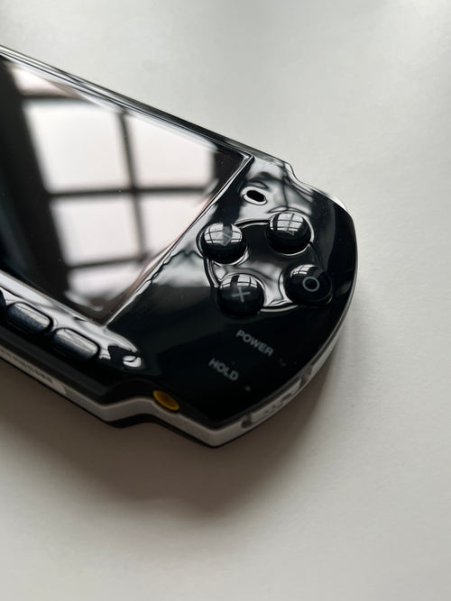 PSP 3000 Piano Black