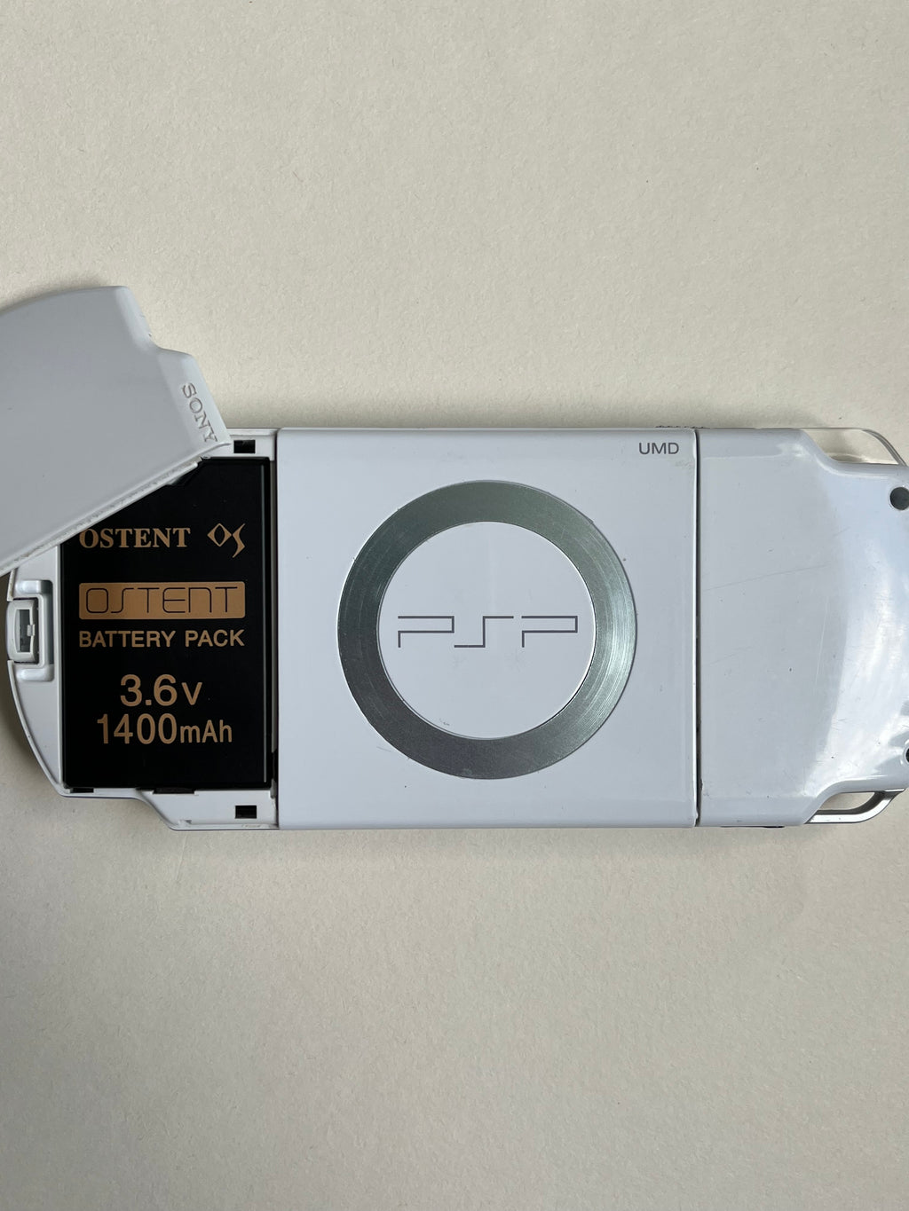 White PSP 2000
