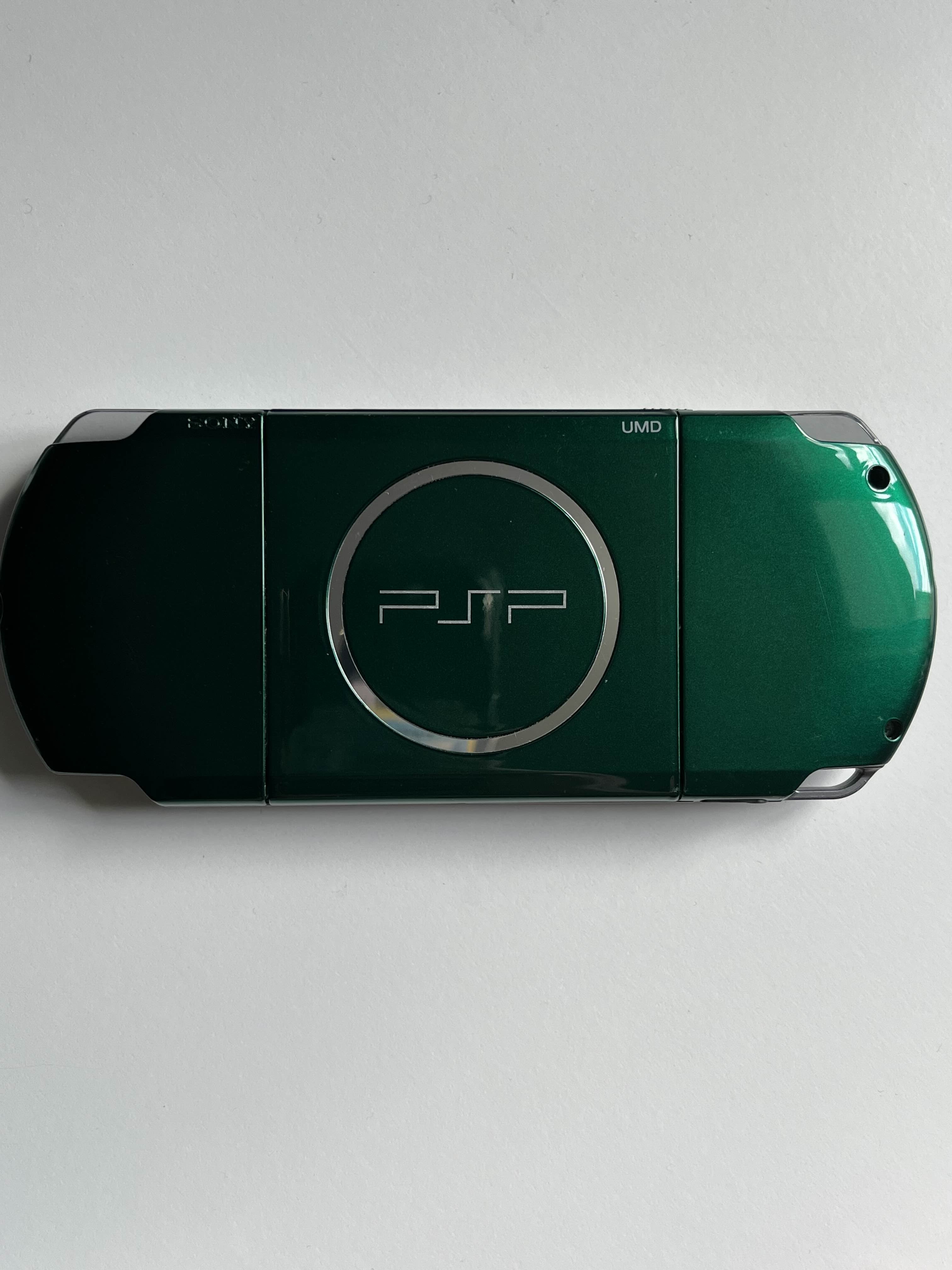 Spirited Green PSP 3000