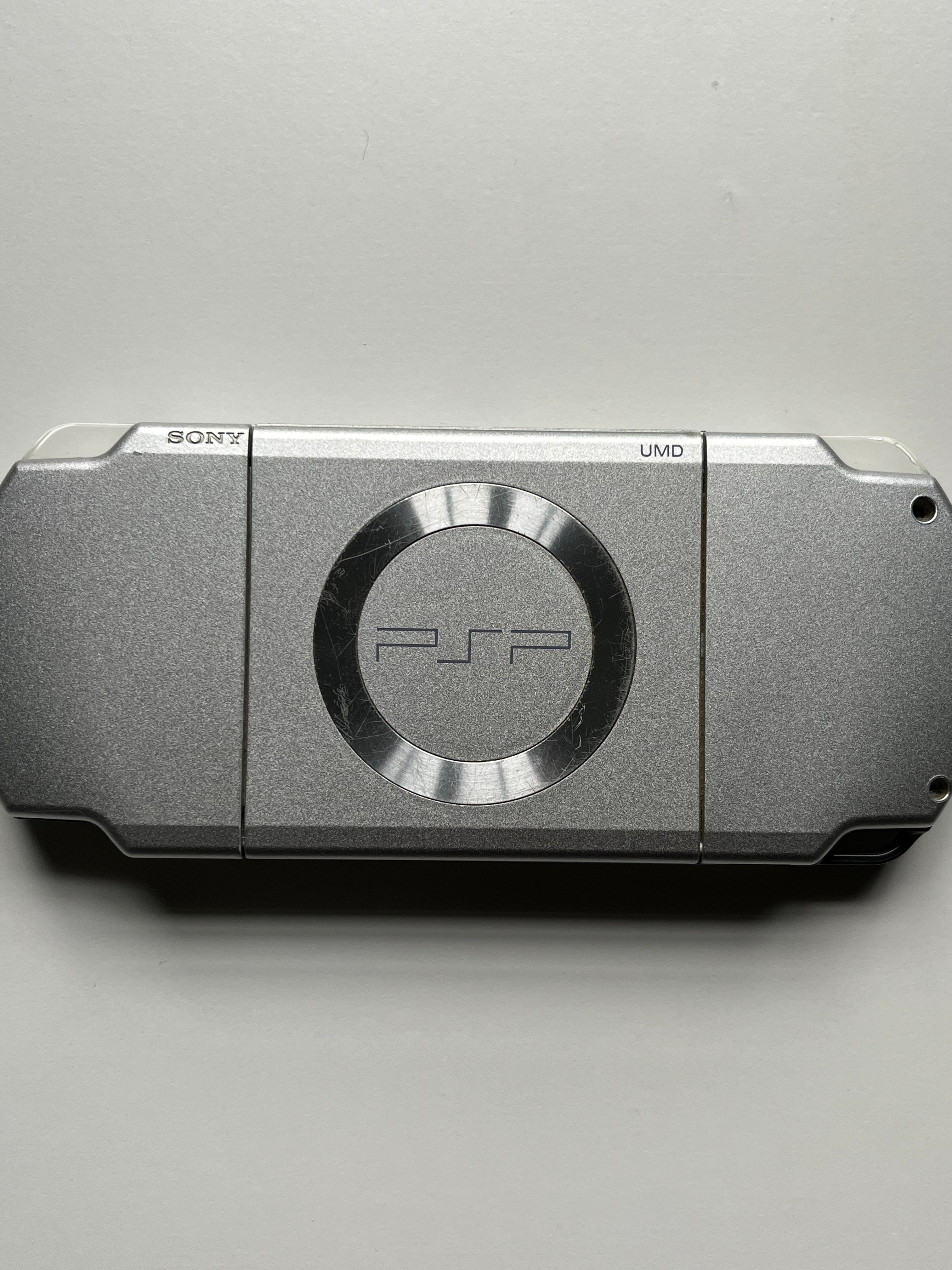 PSP 2000 Silver