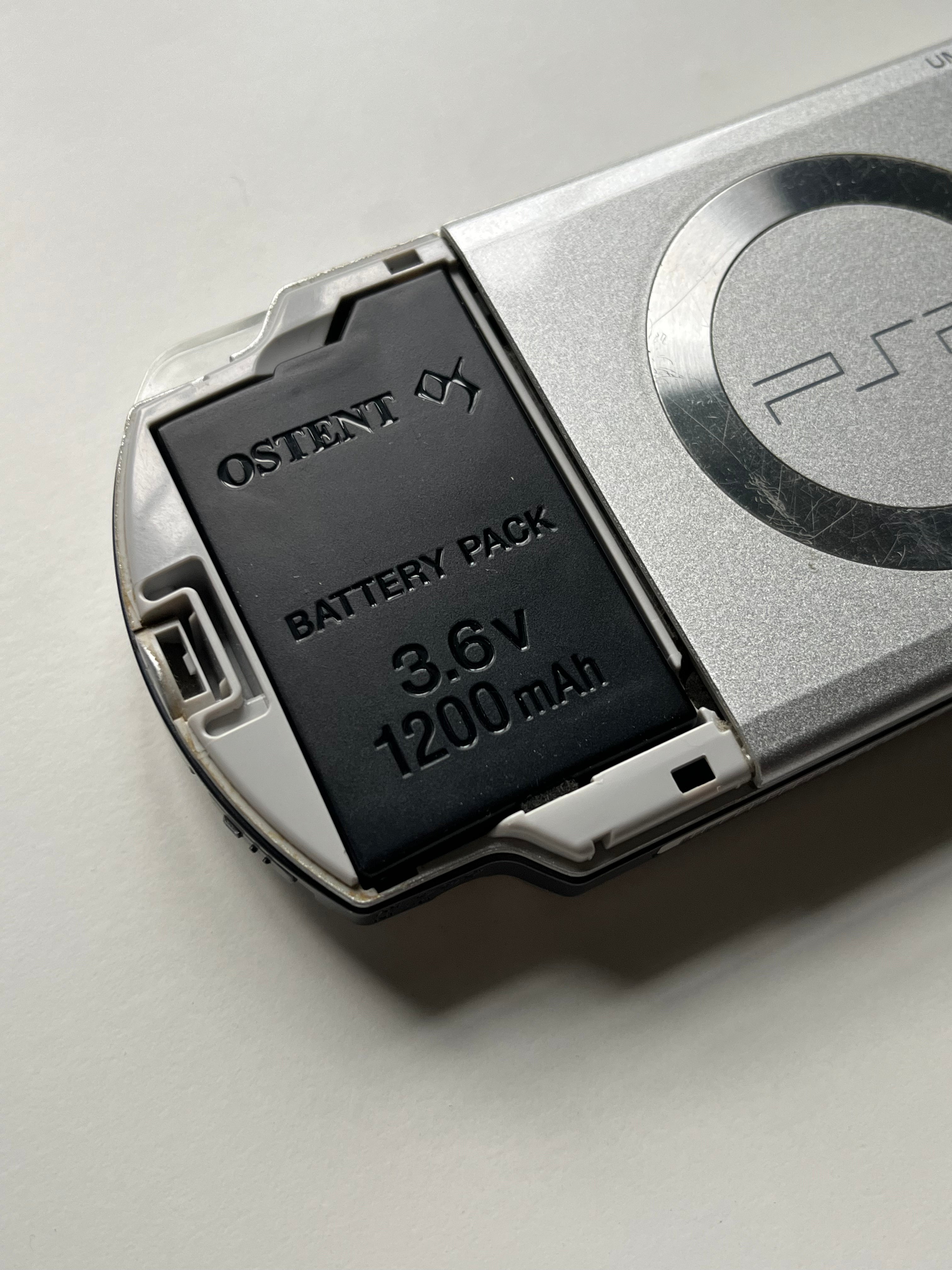 PSP 2000 Silver