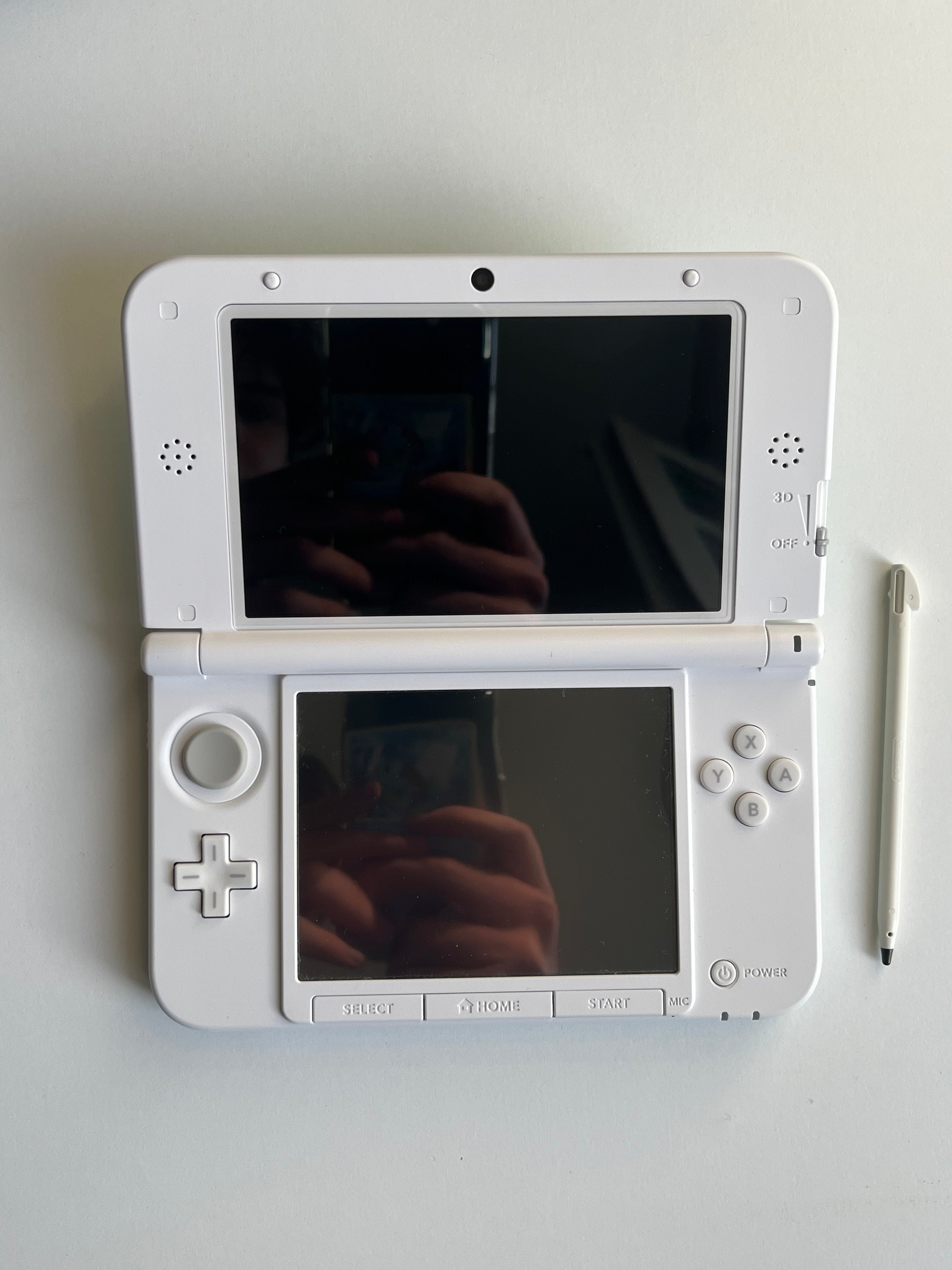 Mint Green and White Nintendo 3DS LL (XL)