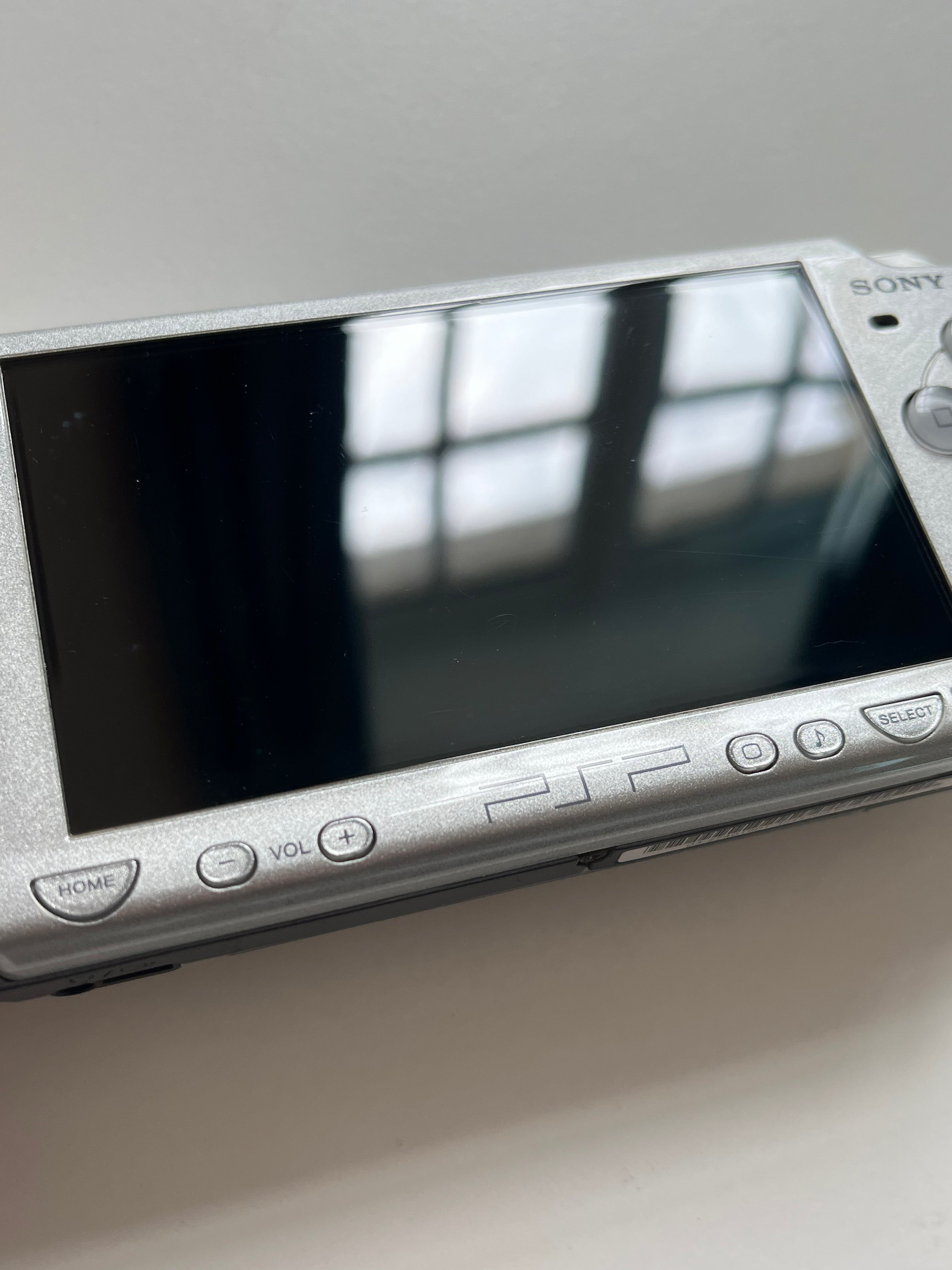 PSP 2000 Silver