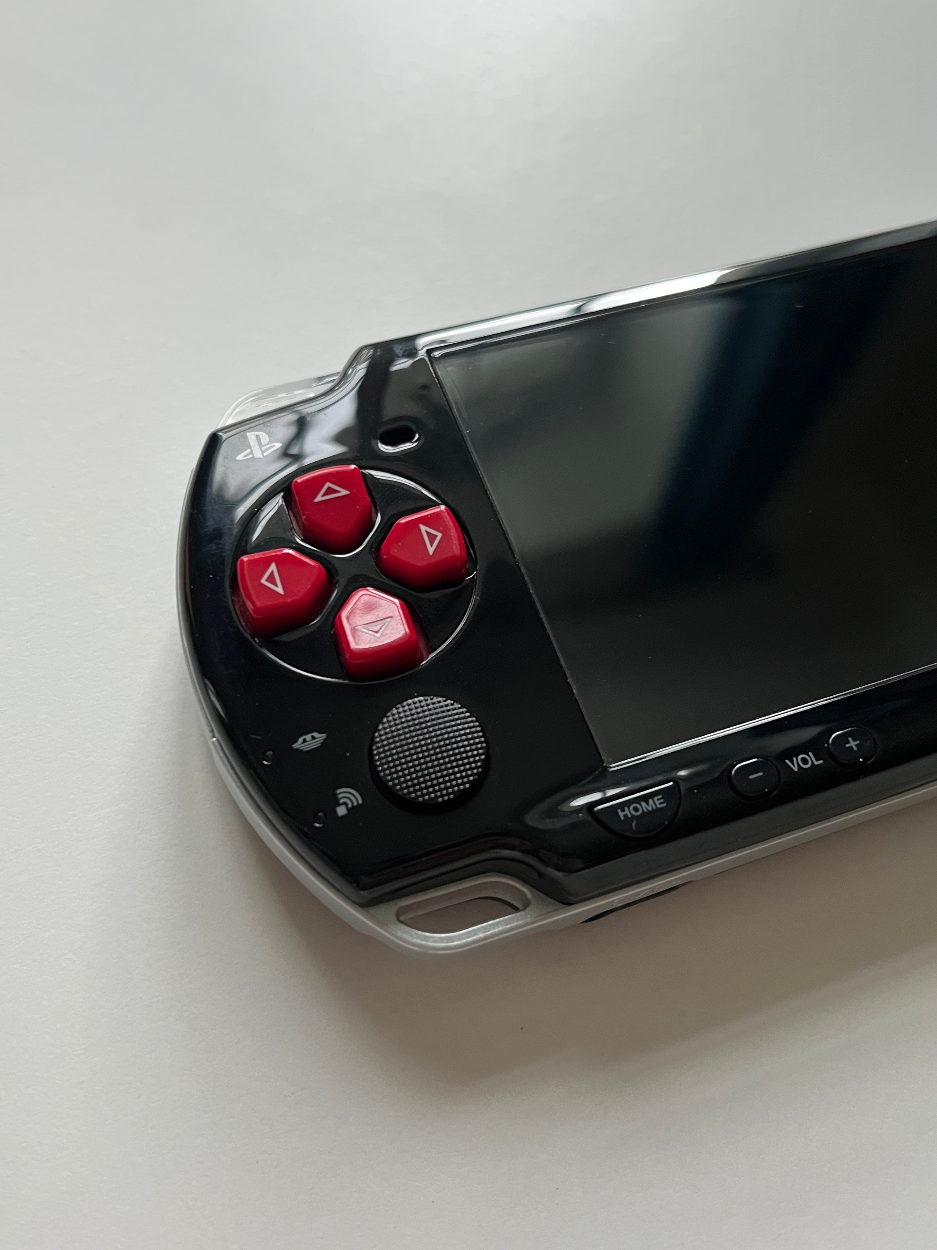 PSP 2000 Black & Red