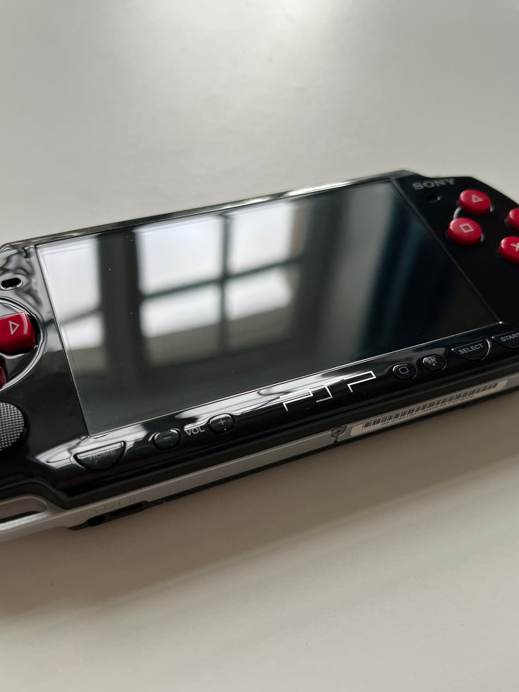 PSP 2000 Black & Red
