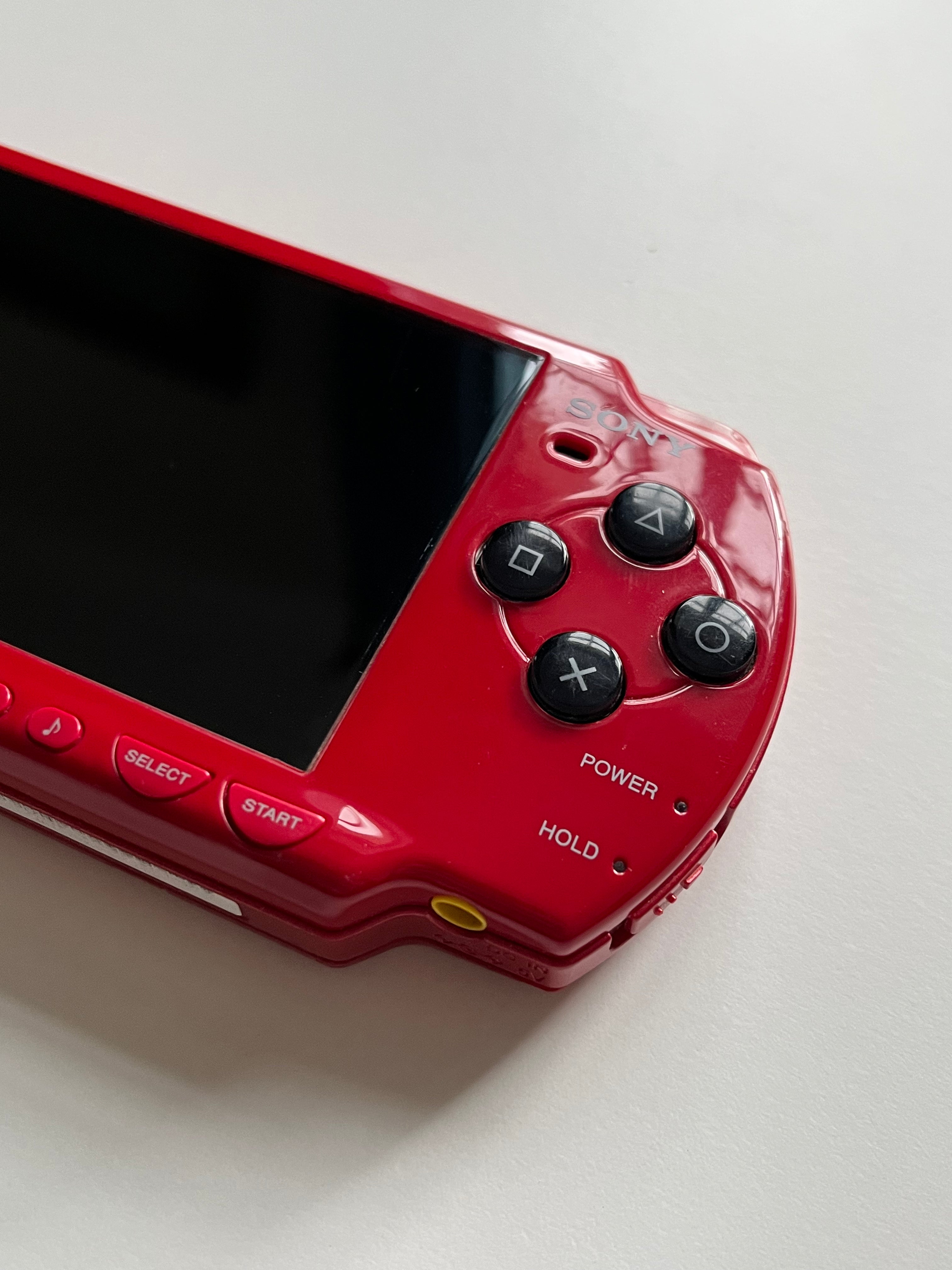 PSP 2000 Red & Black
