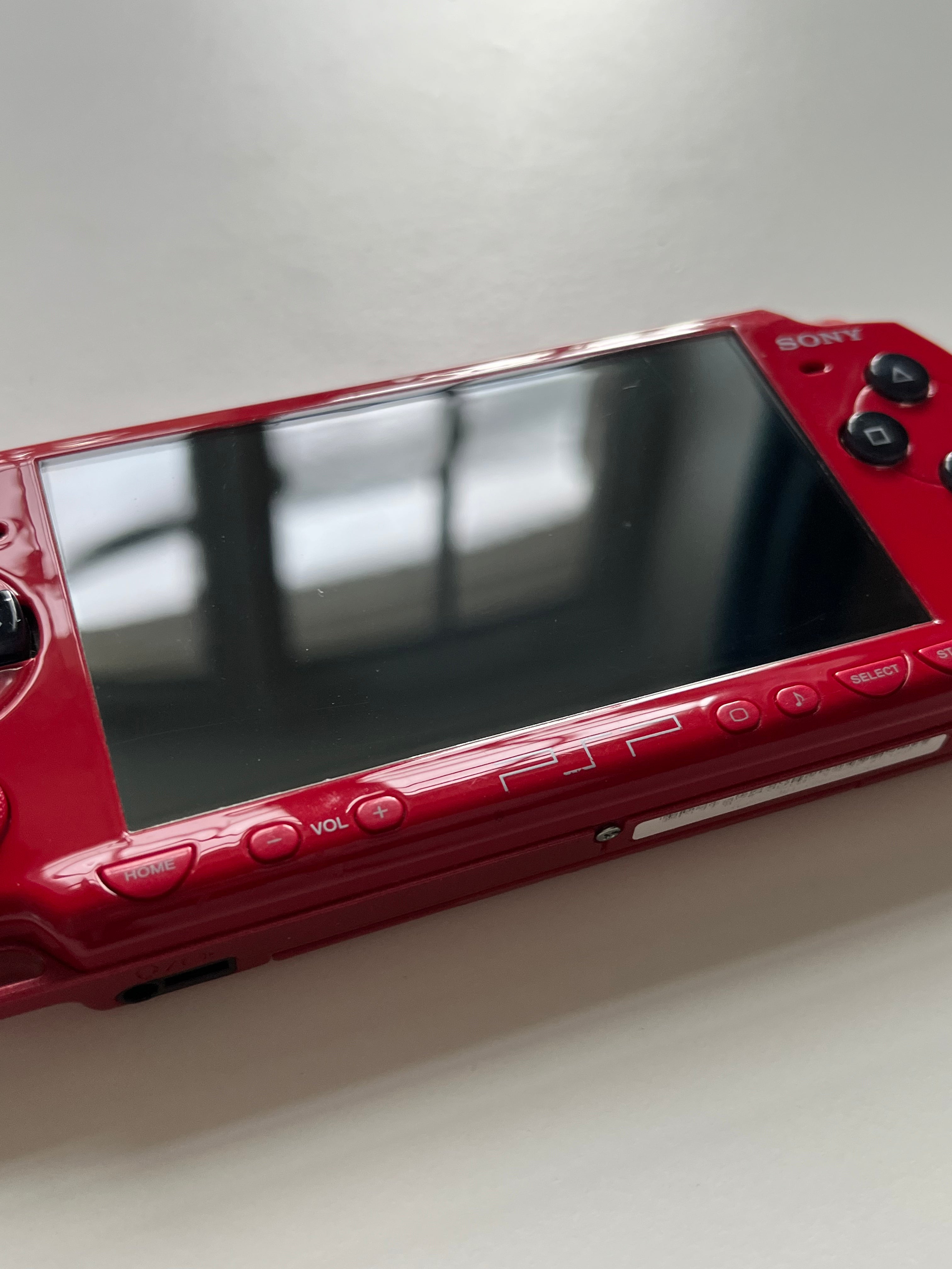 PSP 2000 Red & Black