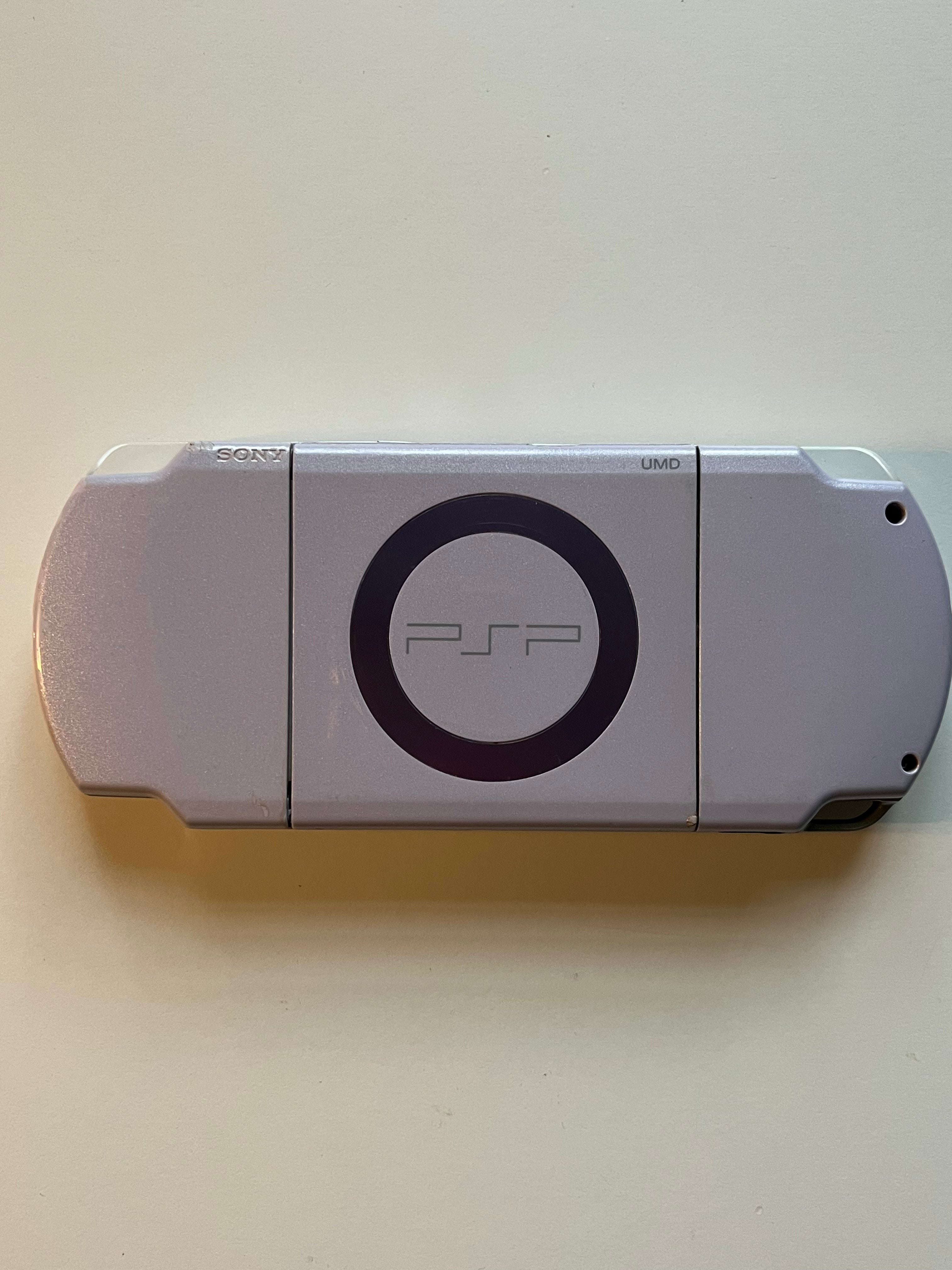 PSP 2000 Lavender Pink