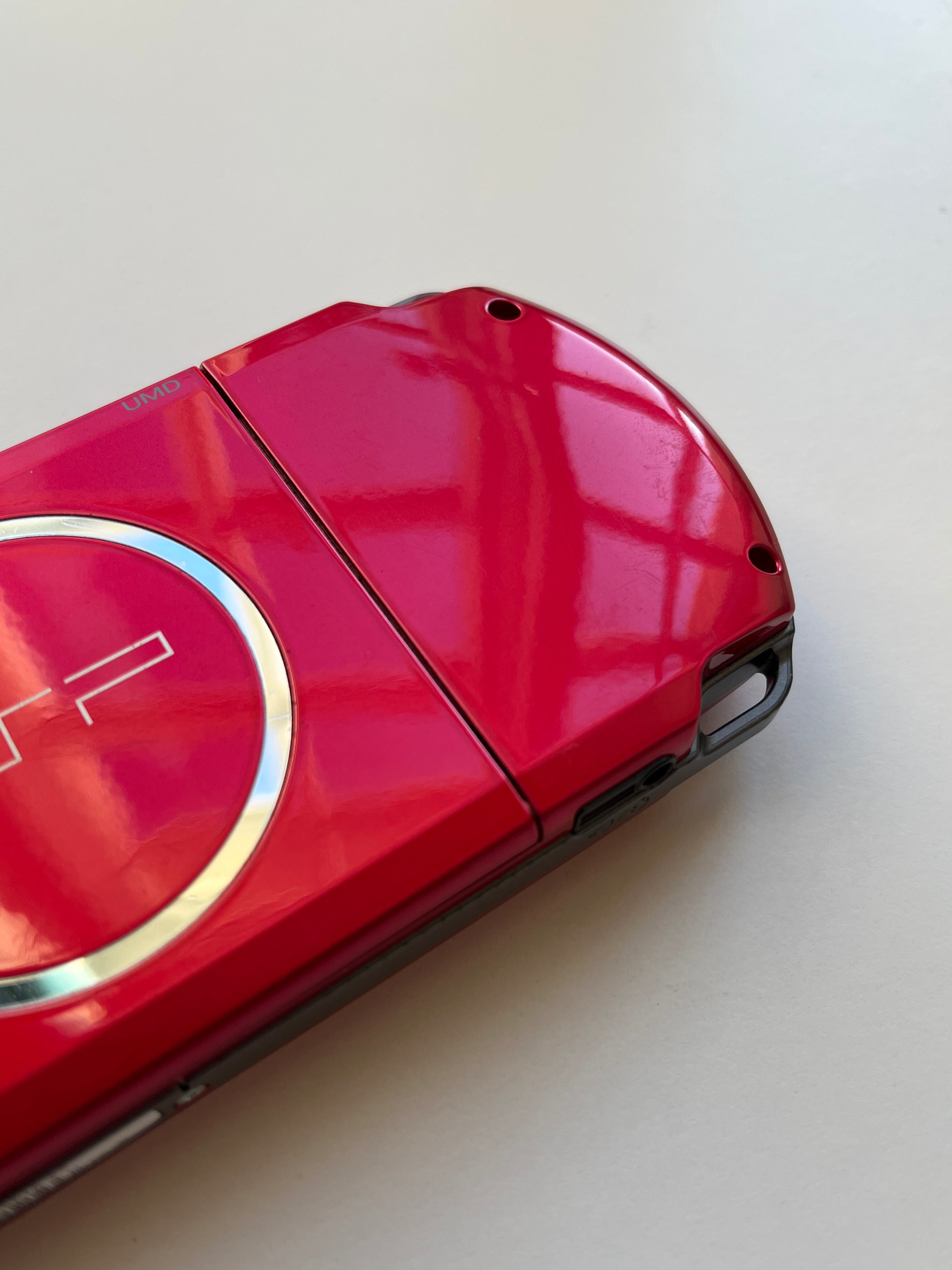 PSP 3000 - Radiant Red