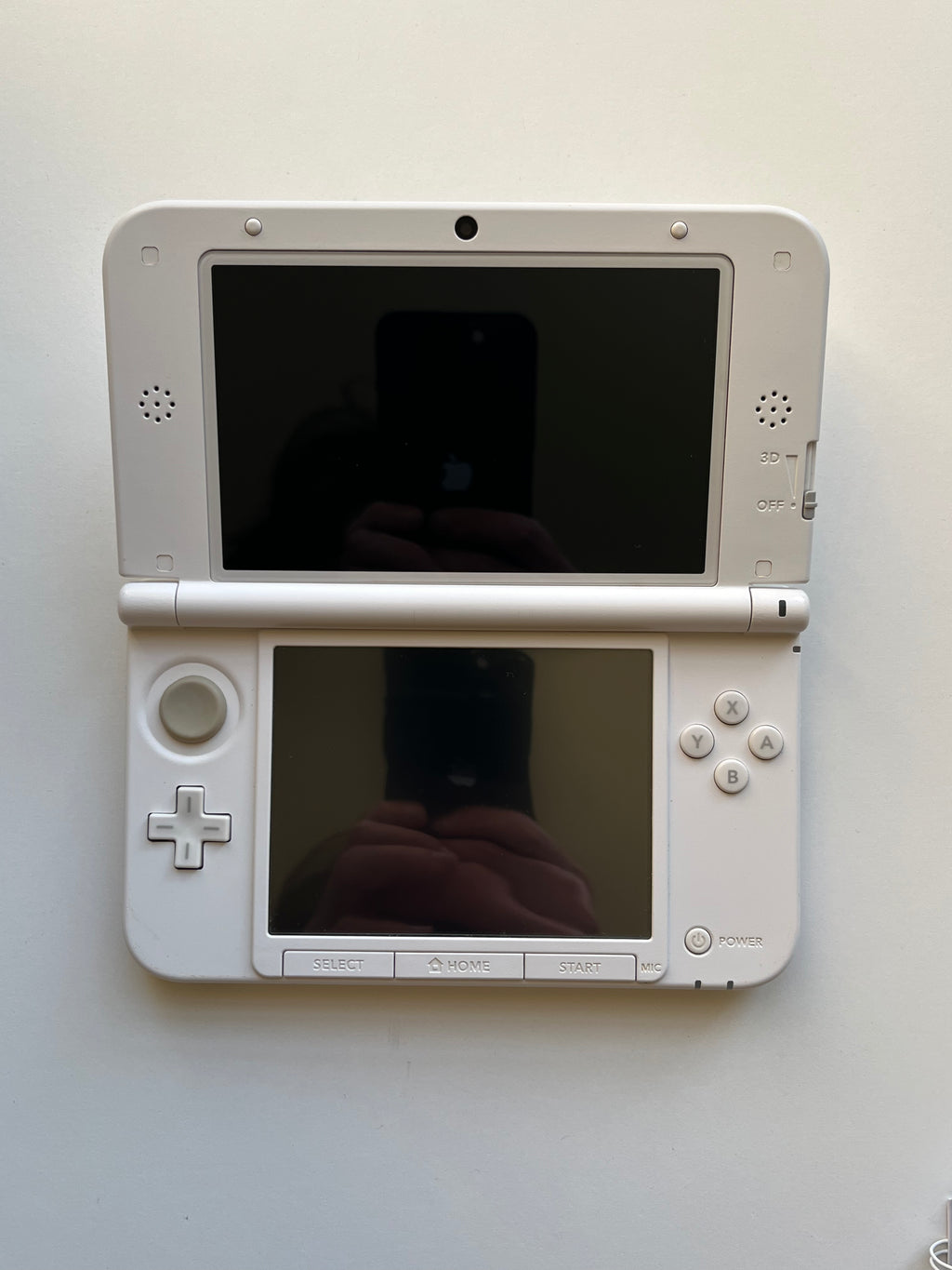 White Nintendo 3DS LL (XL)