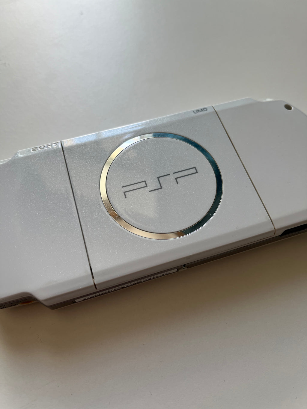 PSP 3000 - Pearl White - Purple