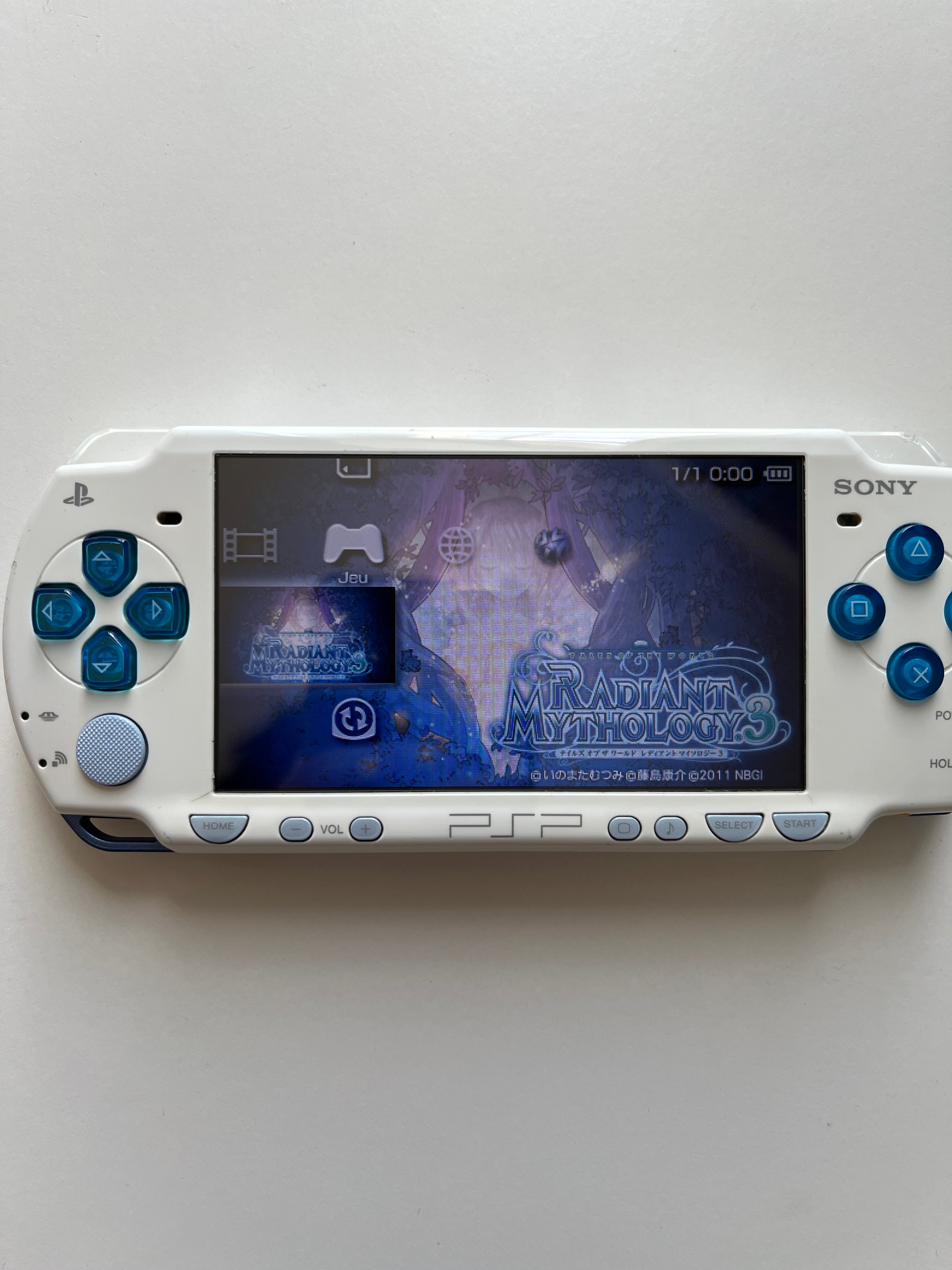 PSP 2000 - White/Blue